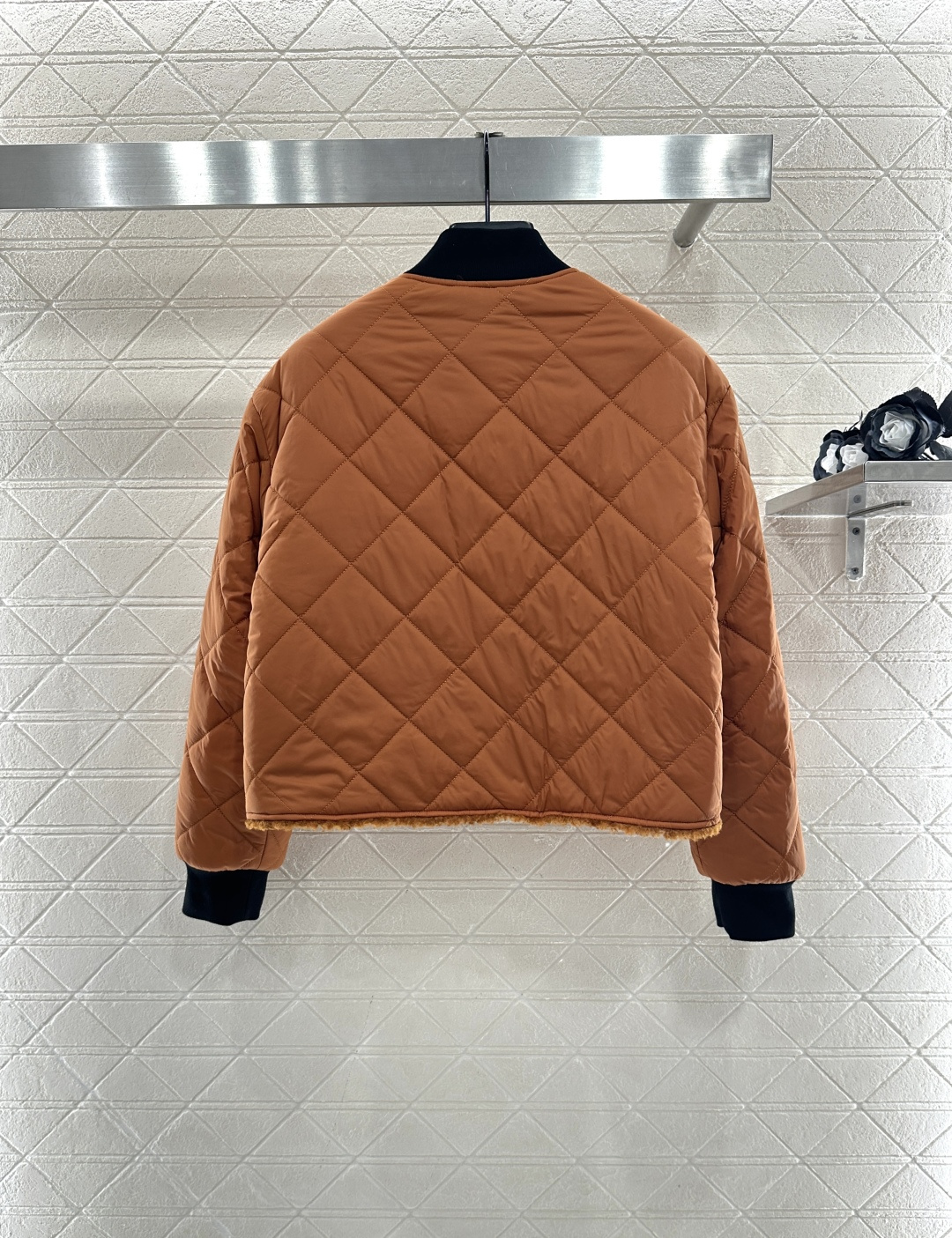 ♥Prad*♥2025新品上架 两面穿羊羔毛棉服外套定制YB防风防水尼龙➕羊羔毛材质，设计独特，保暖舒适