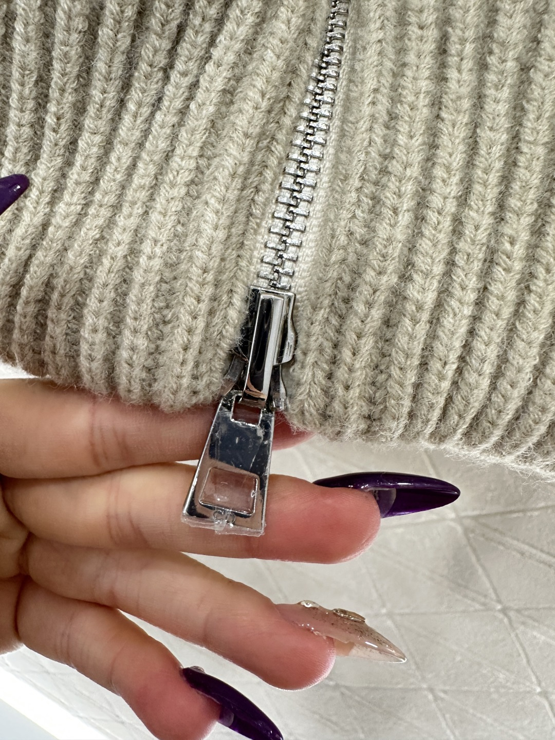 ♥Dio*♥2025新品上架 两面穿羊羔毛夹克外套定制YB进口材质，质感细腻，穿搭舒适，立领拉链夹克外套