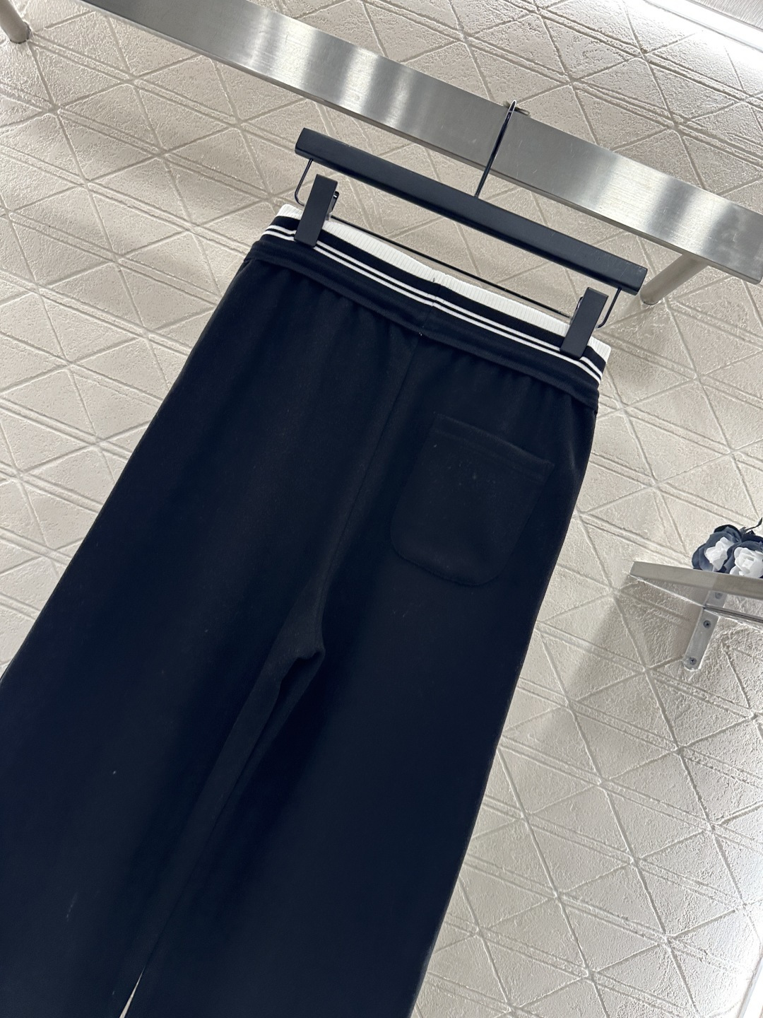 ♥Chane*♥2025新品上架 高腰织带抽绳阔腿长裤定制YB进口棉纶材质，面料柔软舒适，光泽细腻，高腰