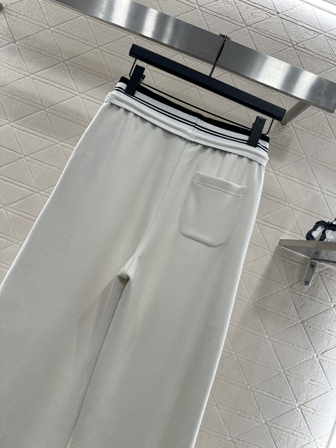 ♥Chane*♥2025新品上架 高腰织带抽绳阔腿长裤定制YB进口棉纶材质，面料柔软舒适，光泽细腻，高腰