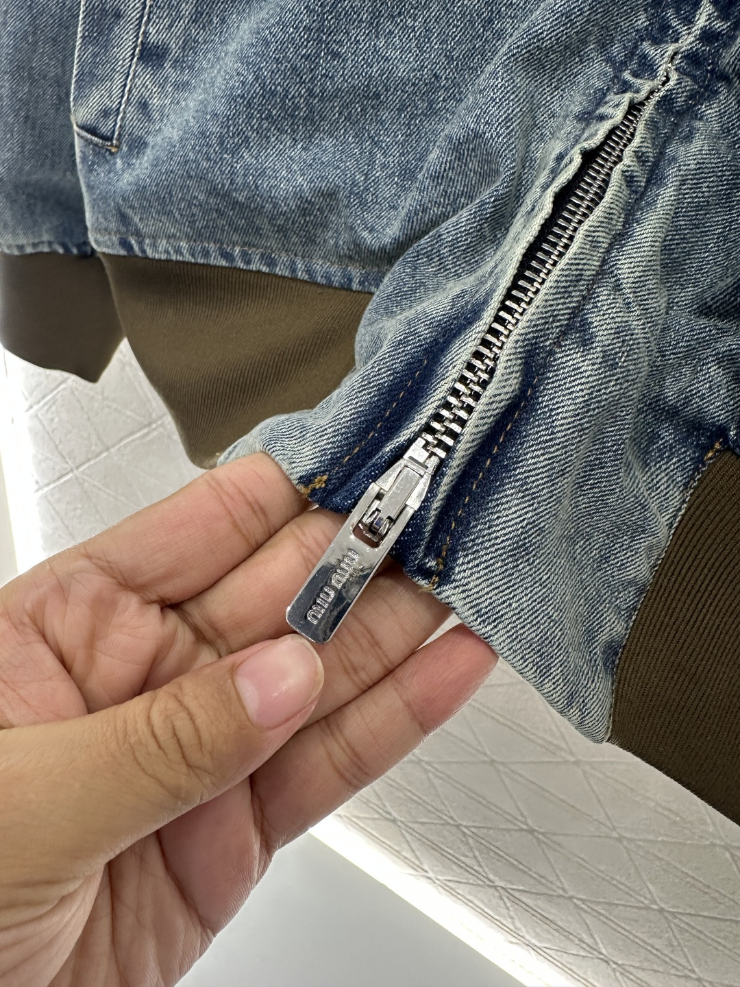 ♥Miumi*♥2025新品上架 撞色螺纹拉链牛仔棉服外套定制YB斜纹棉牛仔材质，酵素水洗工艺，磨白做旧