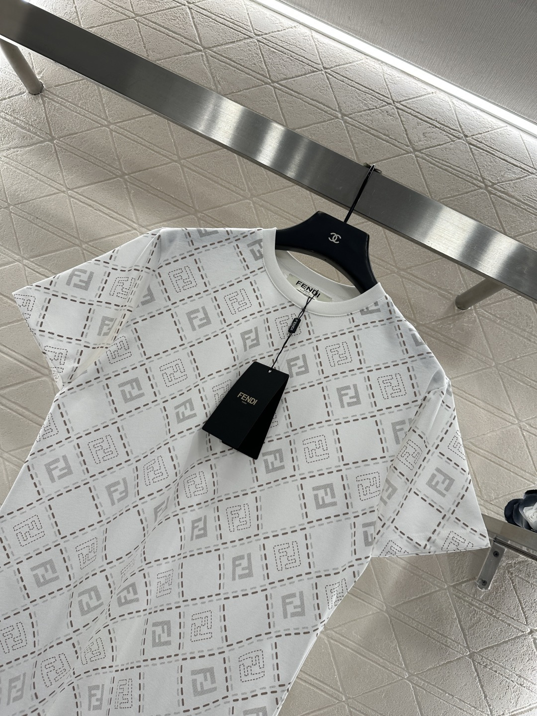 ♥Fend*♥2025新品上架 圆领印花菱格𝑇𝑒𝑒定制YB斜纹全棉材质，透气舒适，质感十足，常规短袖T恤