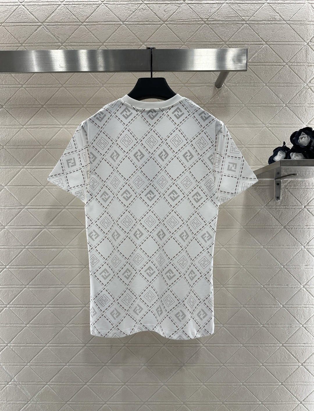 ♥Fend*♥2025新品上架 圆领印花菱格𝑇𝑒𝑒定制YB斜纹全棉材质，透气舒适，质感十足，常规短袖T恤