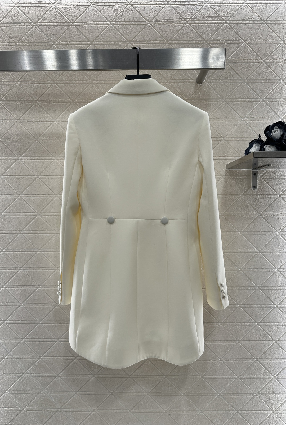 ♥Dio*♥2025新品上架 翻领收腰中长款西装外套定制YB进口材质，质感光泽，垂顺舒适，翻领西装版型，