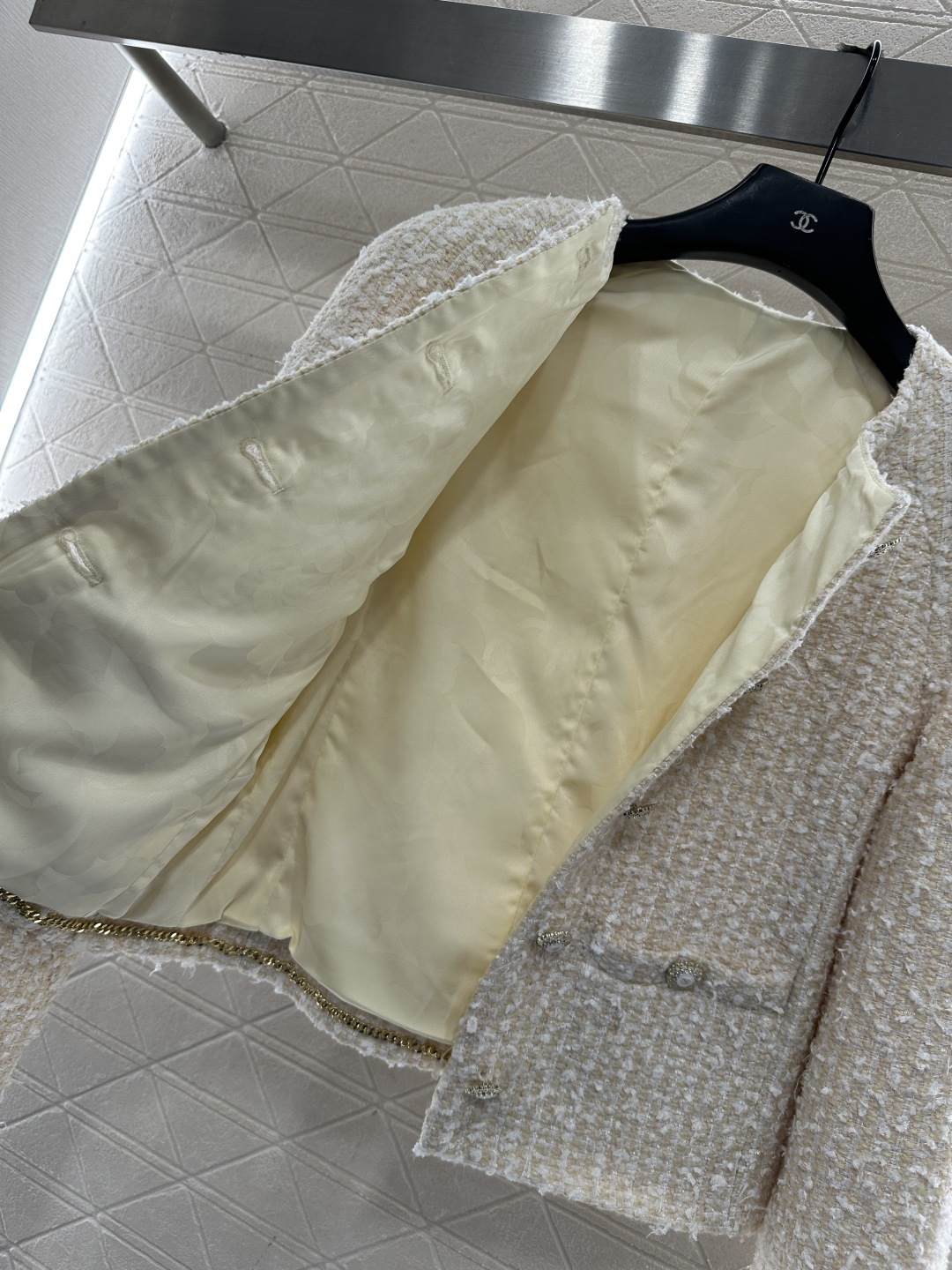 ♥Chane*♥2025新品上架 粗纺圆领洋装外套定制YB进口粗纺羊毛呢材质，肌理明显，毛料肉眼可见，质