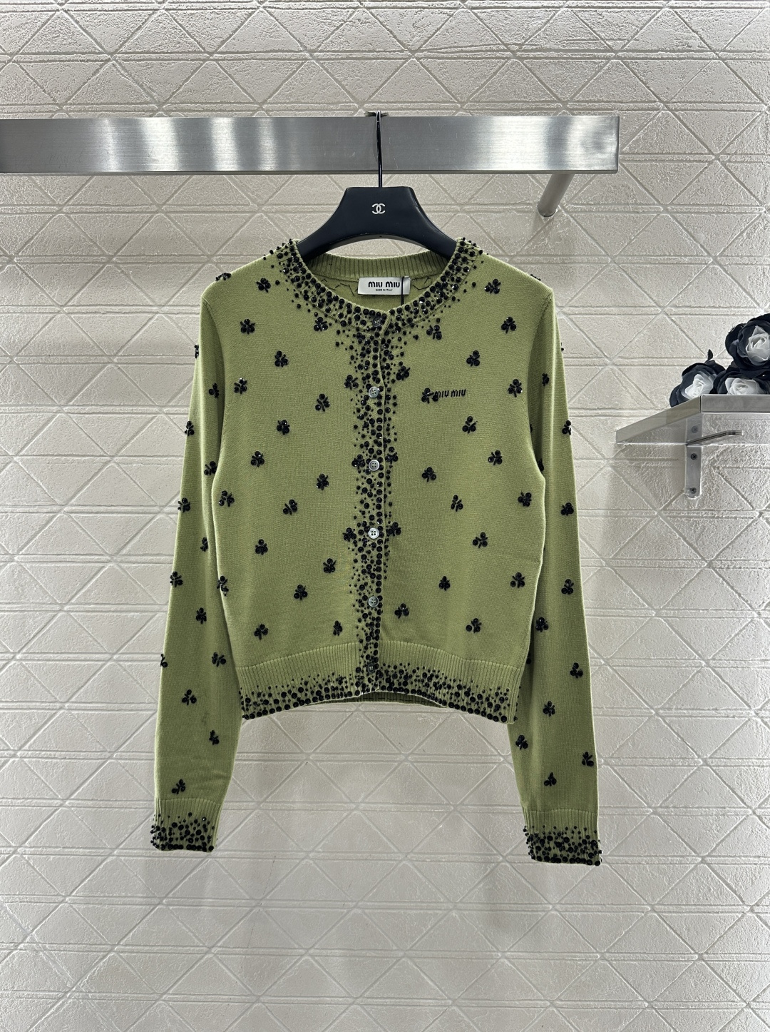 ♥Miumi*♥2025新品上架 亮片钉珠针织开衫定制YB羊绒纱线织造，密度细针织造，清晰毛感肌理，舒适