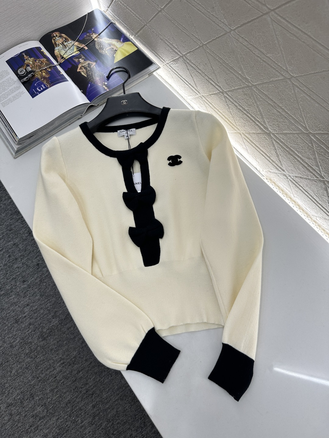 ♥Chane*♥2025新品上架 圆领镂空蝴蝶结针织长袖定制YB羊毛纱线织造，亲肤柔软，透气舒适，针织毛