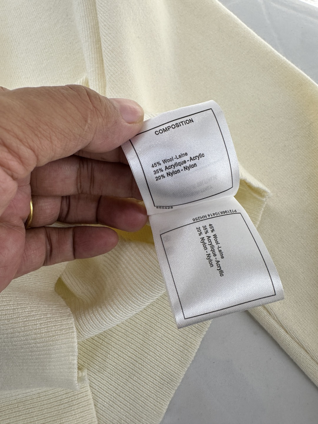 ♥Chane*♥2025新品上架 圆领镂空蝴蝶结针织长袖定制YB羊毛纱线织造，亲肤柔软，透气舒适，针织毛