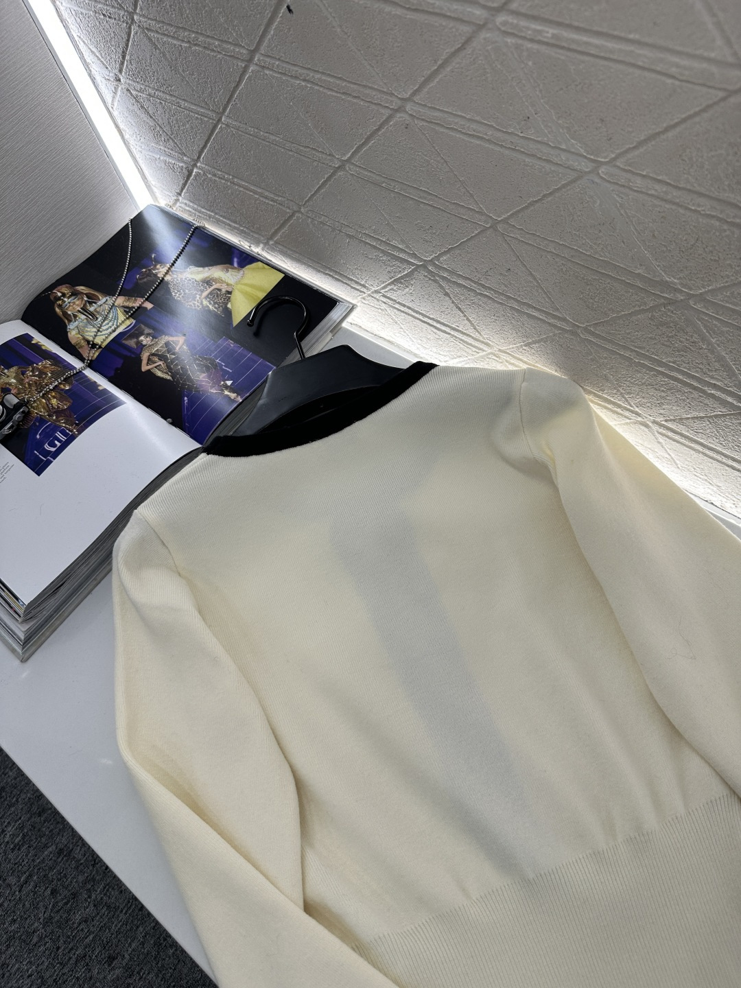 ♥Chane*♥2025新品上架 圆领镂空蝴蝶结针织长袖定制YB羊毛纱线织造，亲肤柔软，透气舒适，针织毛