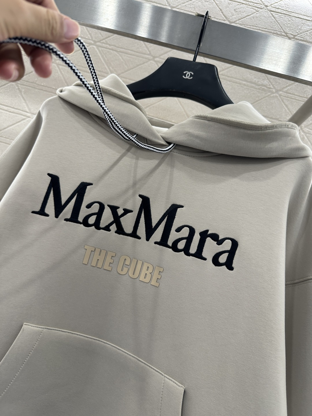 ♥Maxmar*♥2025新品上架 刺绣字母徽标抽绳连帽卫衣定制YB原生全棉材质，质感高级，舒适好穿，连