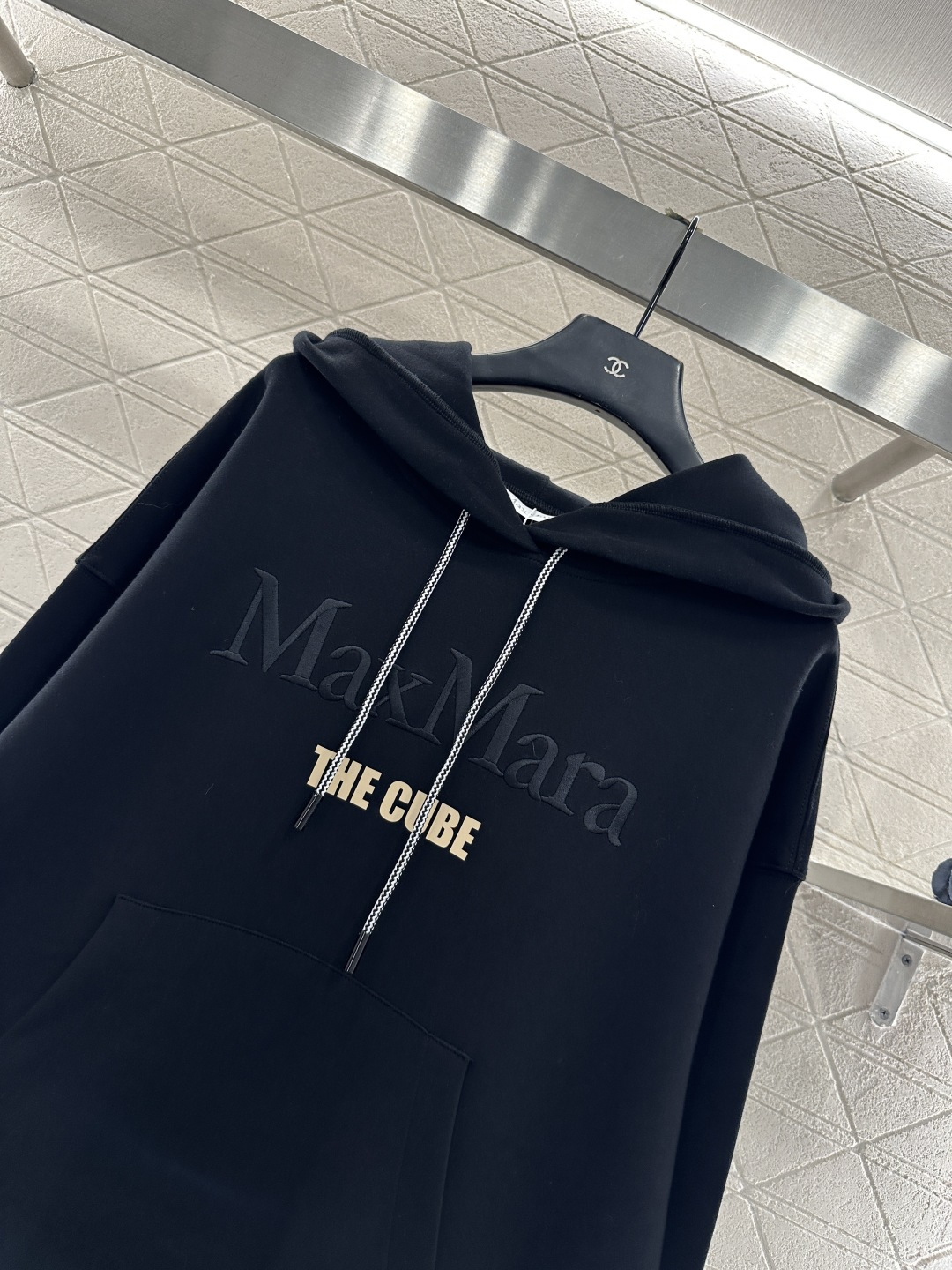 ♥Maxmar*♥2025新品上架 刺绣字母徽标抽绳连帽卫衣定制YB原生全棉材质，质感高级，舒适好穿，连