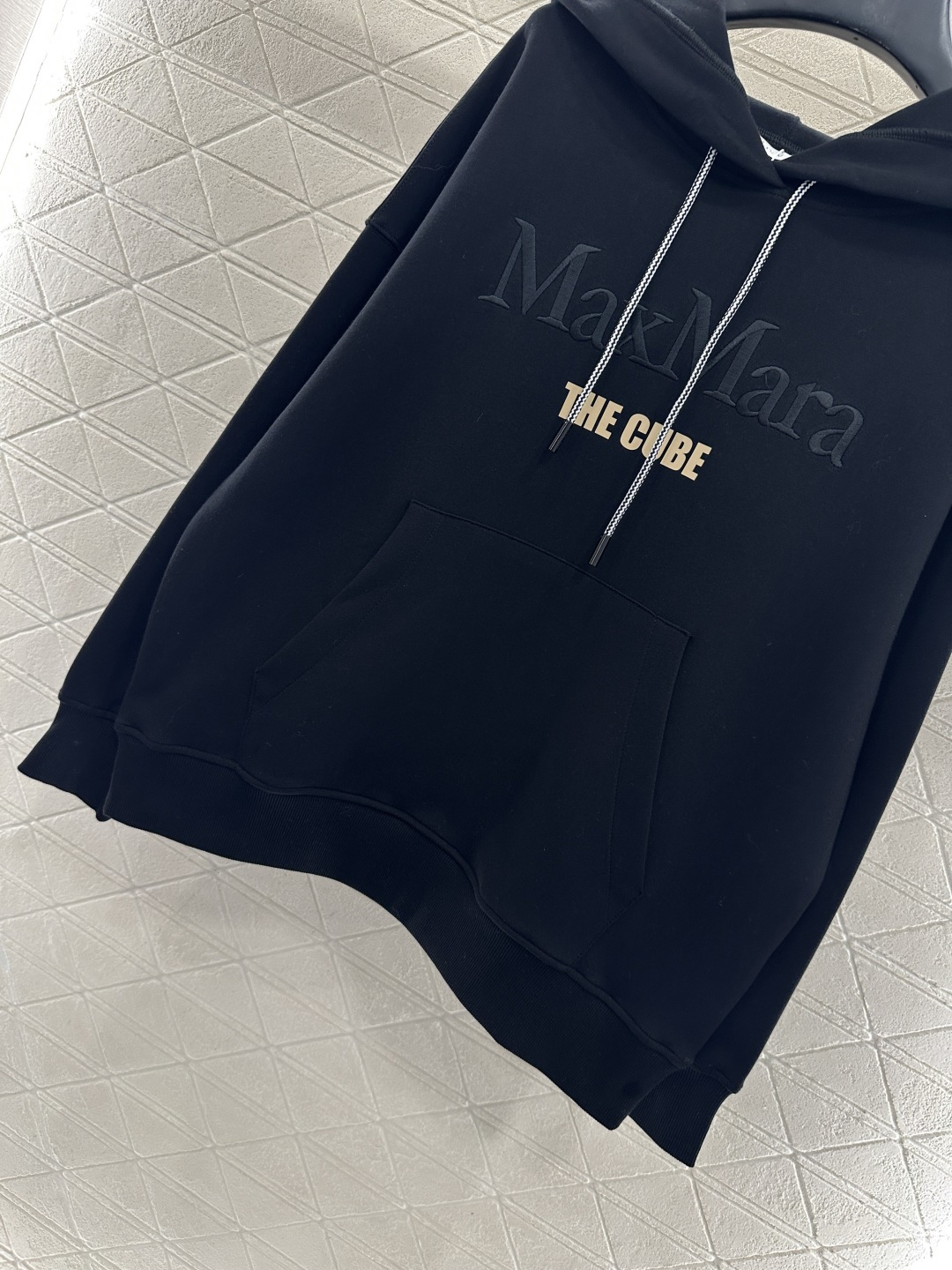 ♥Maxmar*♥2025新品上架 刺绣字母徽标抽绳连帽卫衣定制YB原生全棉材质，质感高级，舒适好穿，连