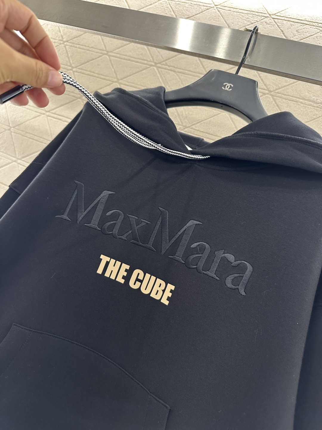 ♥Maxmar*♥2025新品上架 刺绣字母徽标抽绳连帽卫衣定制YB原生全棉材质，质感高级，舒适好穿，连