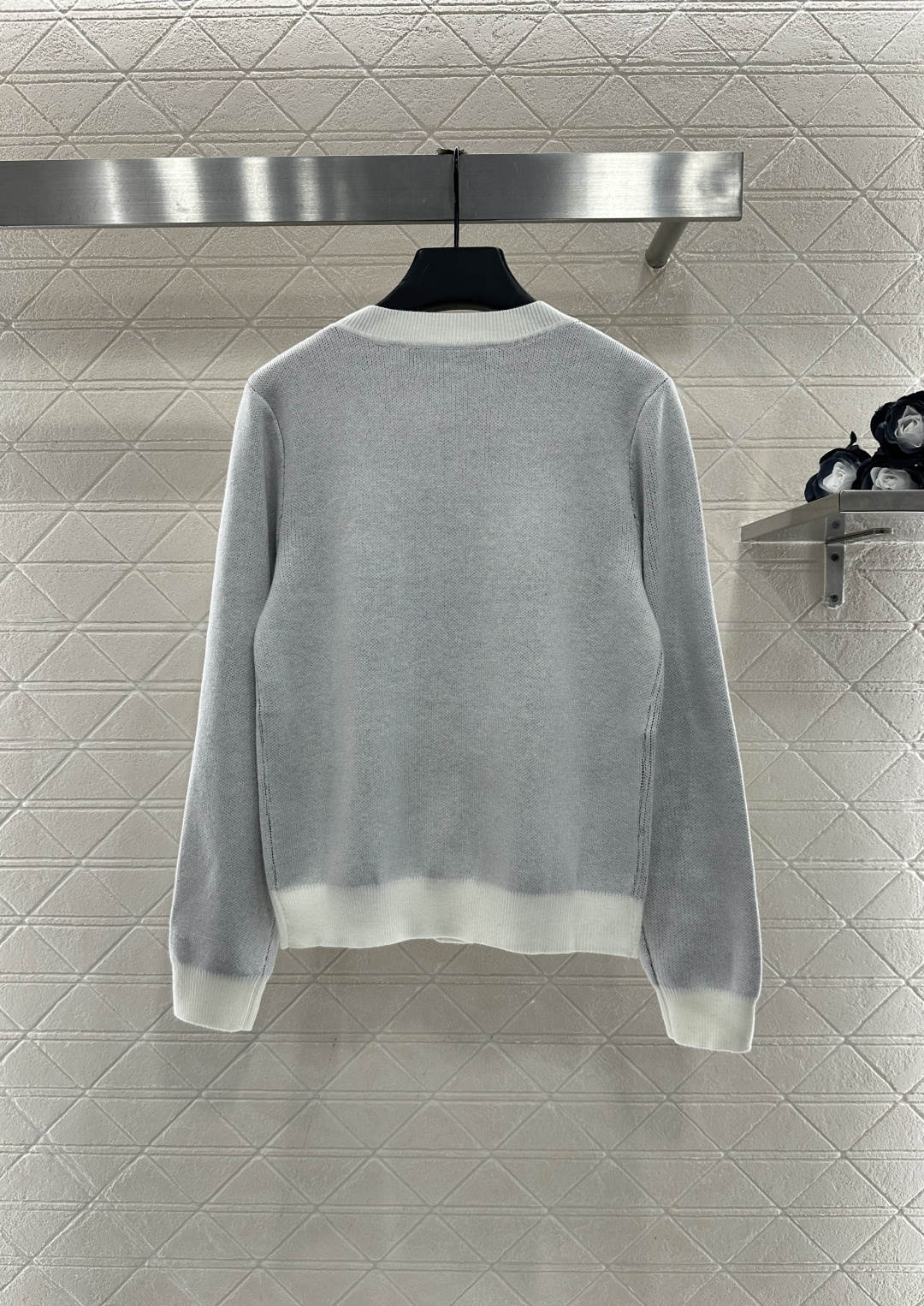 ♥Louis Vuitto*♥2025新品上架 提花字母针织开衫定制YB羊毛纱线织造，质感细腻，穿搭舒适