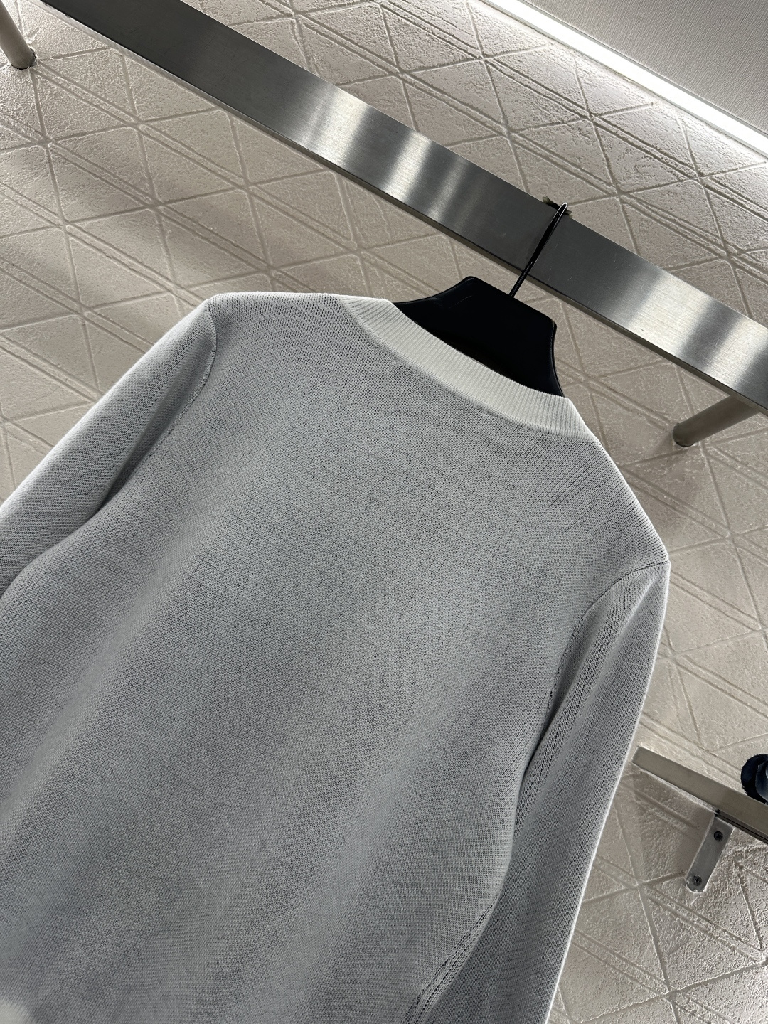 ♥Louis Vuitto*♥2025新品上架 提花字母针织开衫定制YB羊毛纱线织造，质感细腻，穿搭舒适