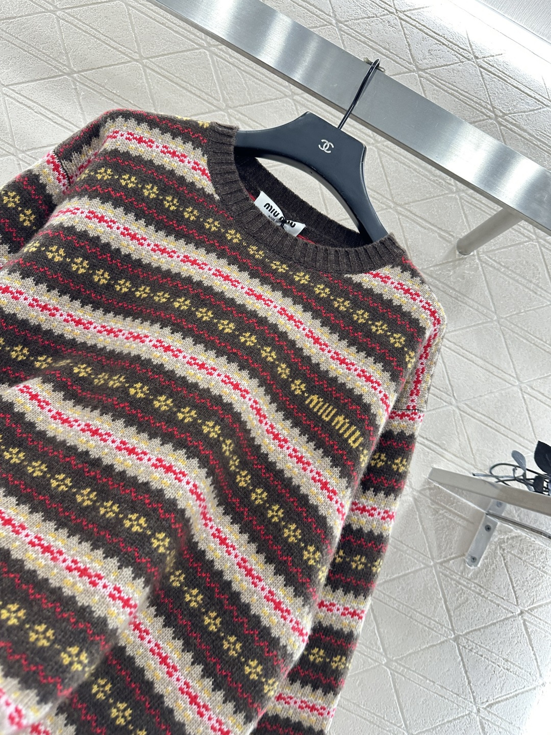 ♥Miumi*♥2025新品上架 撞色条纹圆领毛衣定制YB羊毛纱线织造，质感细腻，穿搭舒适，圆领套头毛衣