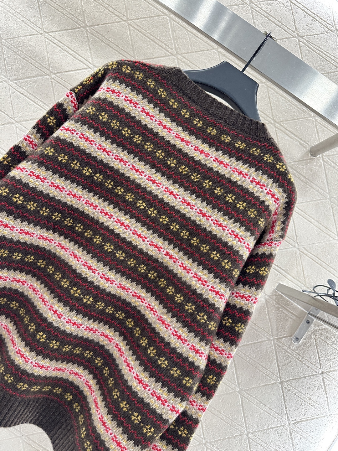 ♥Miumi*♥2025新品上架 撞色条纹圆领毛衣定制YB羊毛纱线织造，质感细腻，穿搭舒适，圆领套头毛衣