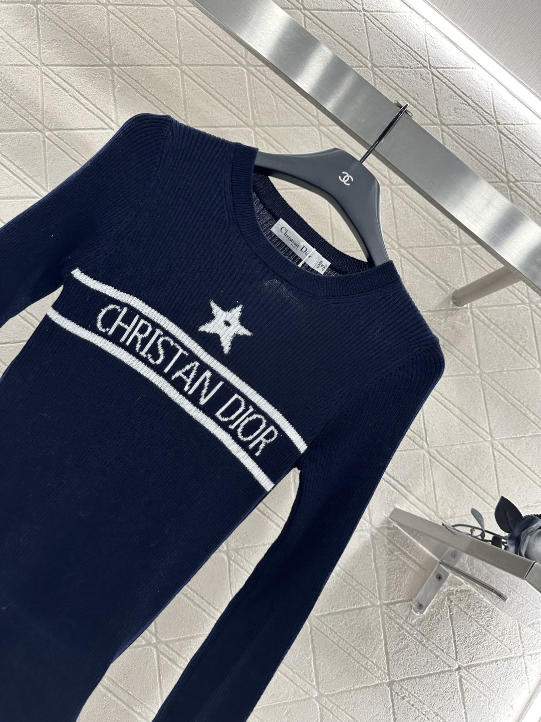 ♥Dio*♥2025新品上架 修身打底五角星针织长袖定制YB羊毛纱线织造，质感高级，舒适柔软，圆领针织长