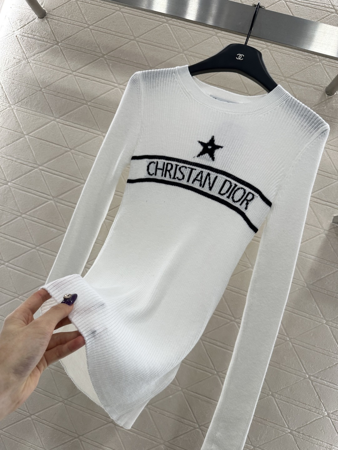 ♥Dio*♥2025新品上架 修身打底五角星针织长袖定制YB羊毛纱线织造，质感高级，舒适柔软，圆领针织长