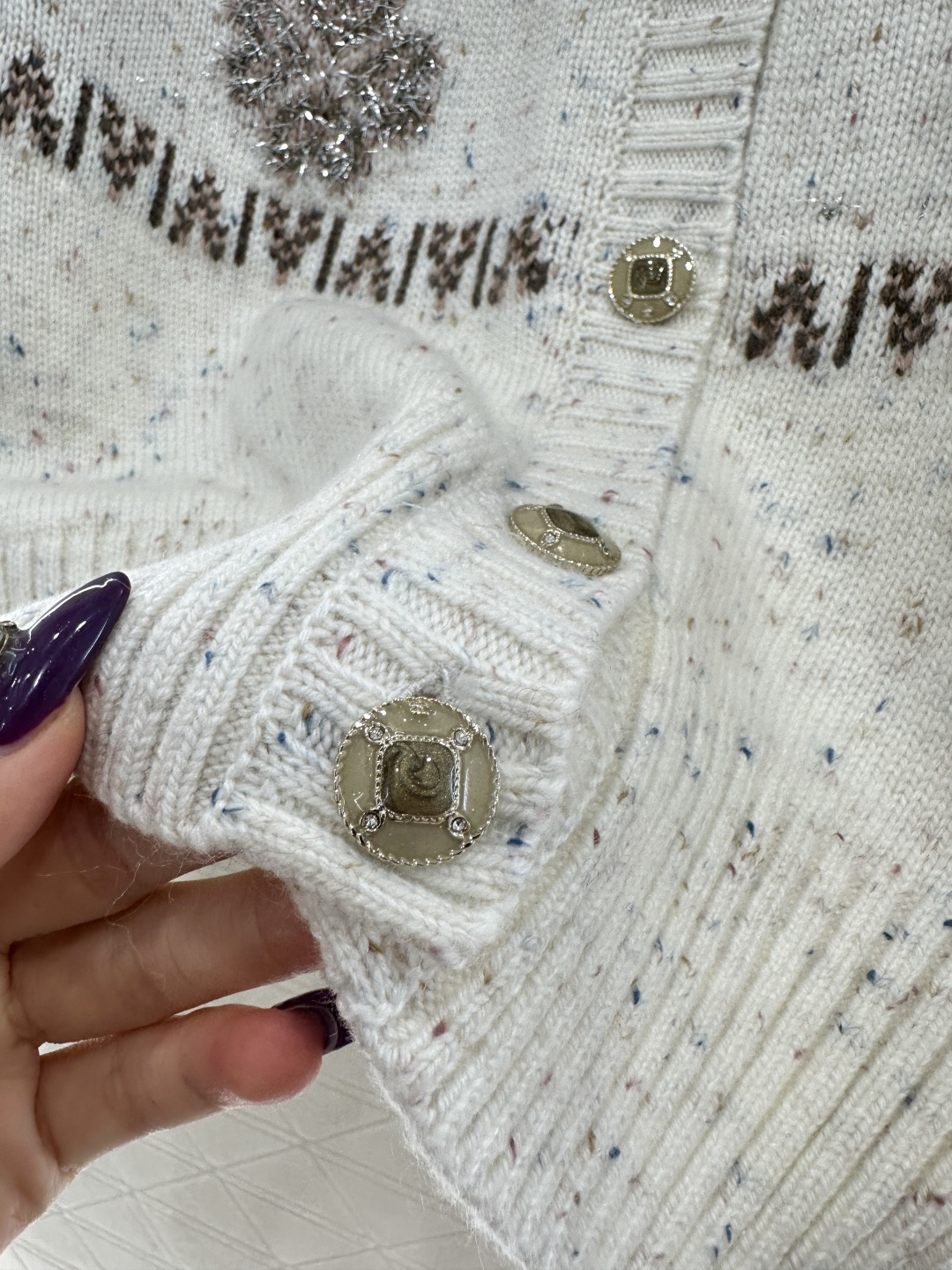 ♥Chane*♥2025新品上架 重工钩花圆领针织开衫25coco圣诞🧑‍🎄滑雪🎿系列#定制YB羊绒针织