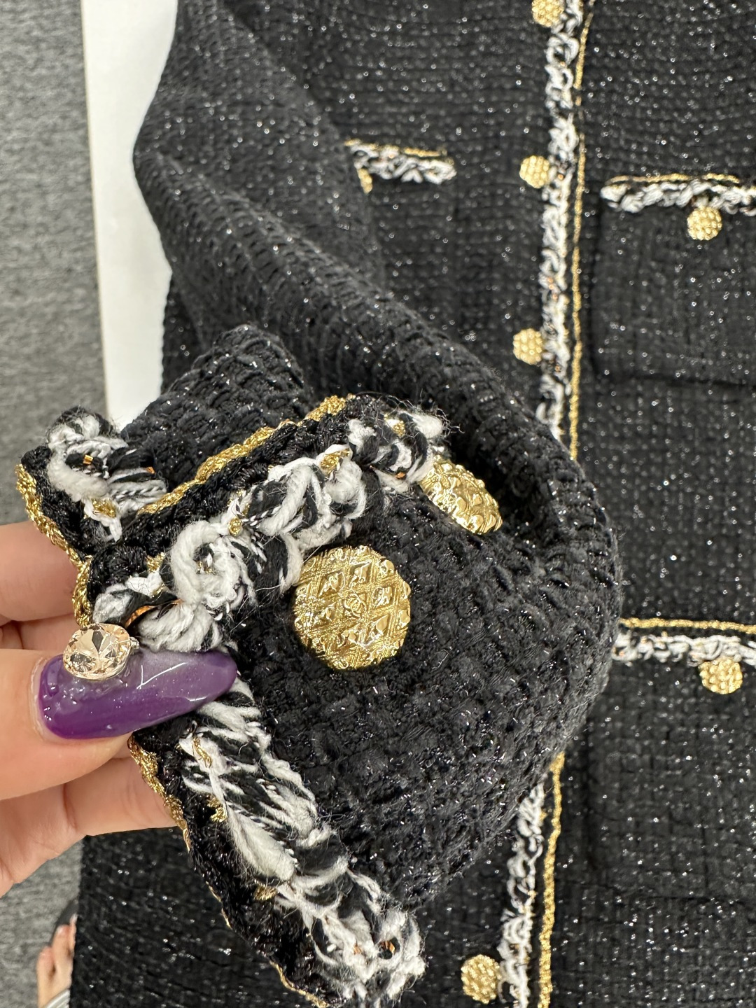 ♥Chane*♥2025新品上架 圆领捆边编织洋装长款外套定制YB进口粗纺羊毛呢材质，质感高级，品相十足