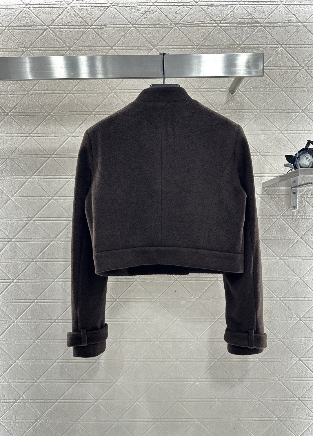 ♥Miumi*♥2025新品上架 立领外套长裤套装定制YB进口人棉材质，工艺处理，呈现出毛绒肌理，柔软细