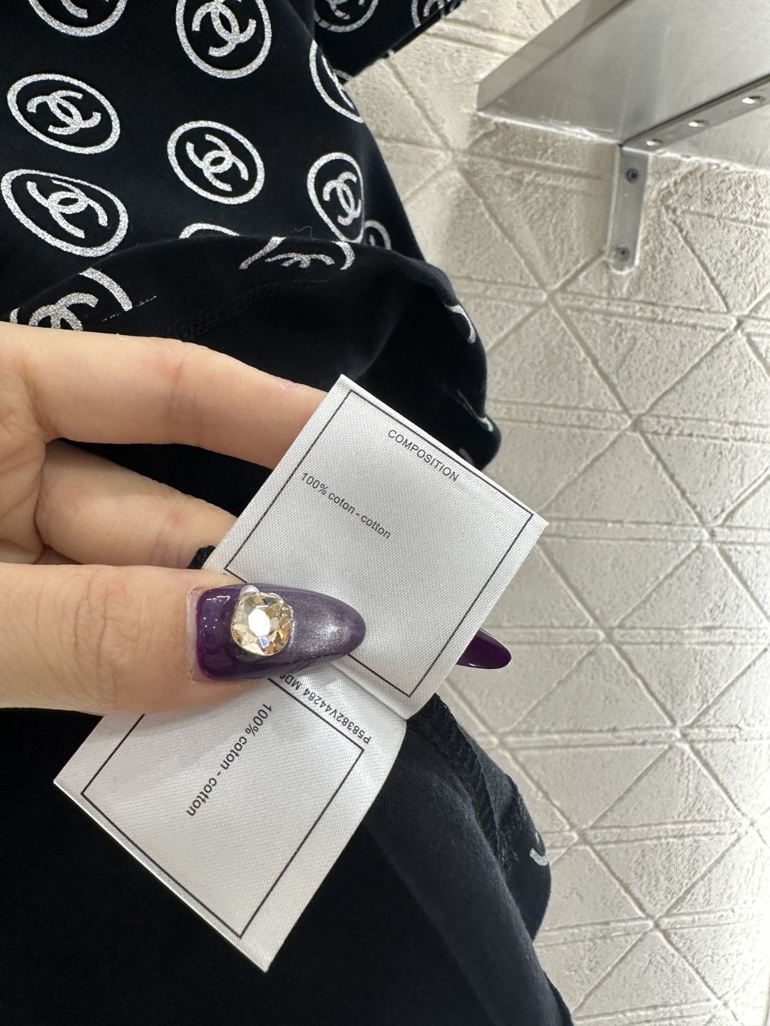 ♥Chane*♥2025新品上架 圆领印花订珠𝑇𝑒𝑒定制YB斜纹全棉材质，质感细腻，弹力舒适，常规圆领短