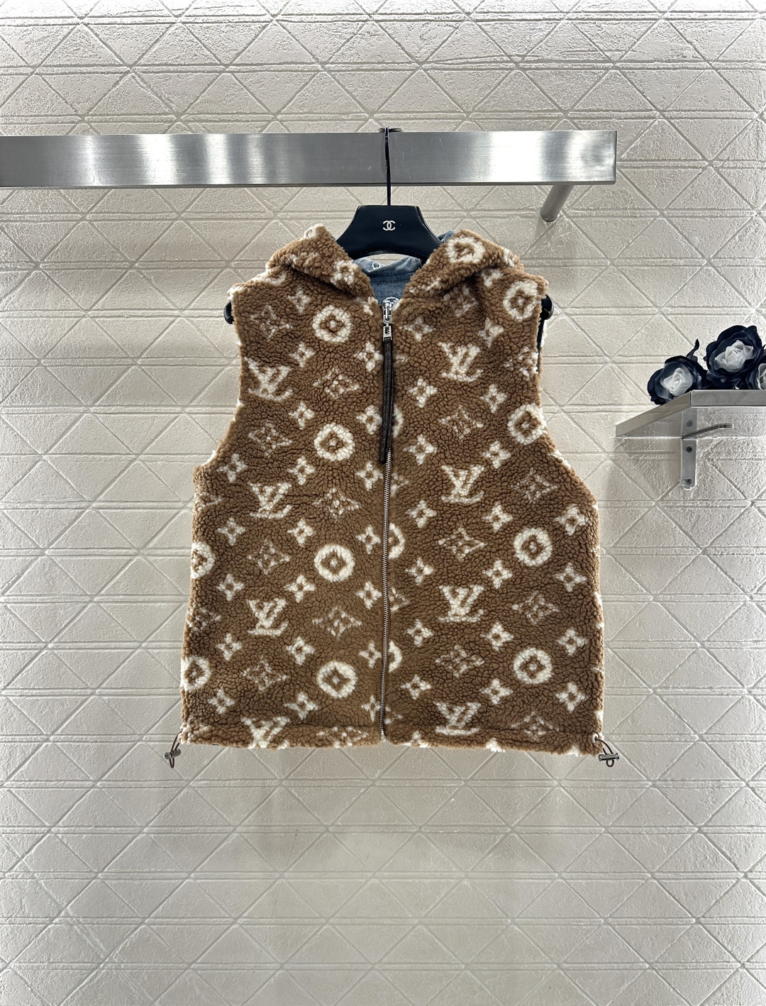 ♥Louis vuitto*♥2025新品上架 两面穿连帽泰迪羊羔马甲定制YB斜纹棉牛仔➕泰迪羊羔绒材质