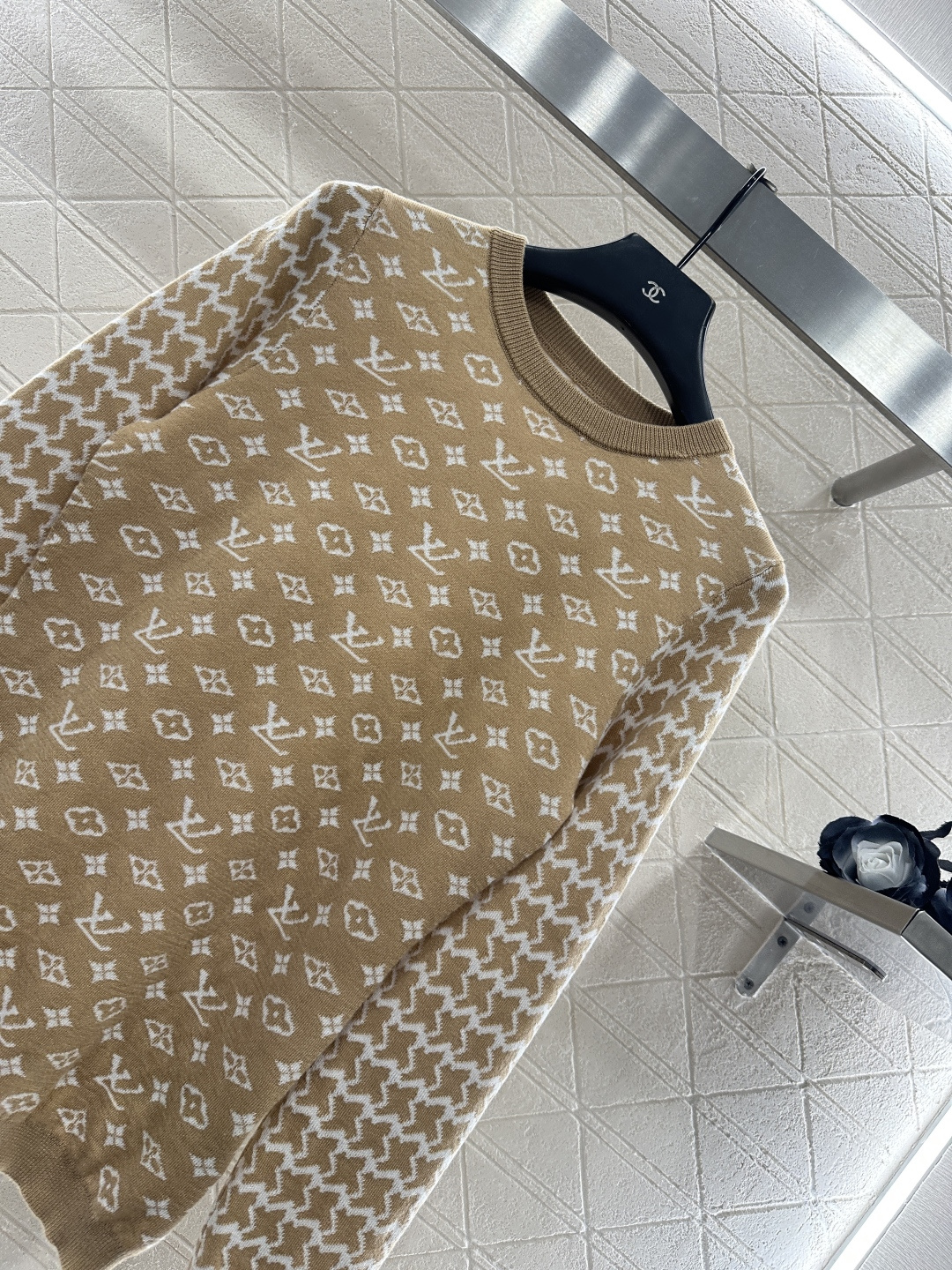 ♥Louis vuitto*♥2025新品上架 提花圆领长袖毛衣定制YB羊毛针织材质，质感高级，舒适柔软