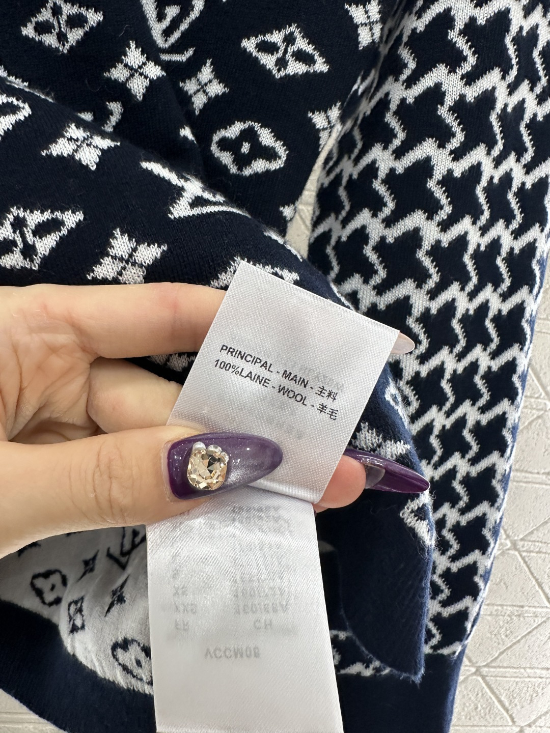 ♥Louis vuitto*♥2025新品上架 提花圆领长袖毛衣定制YB羊毛针织材质，质感高级，舒适柔软