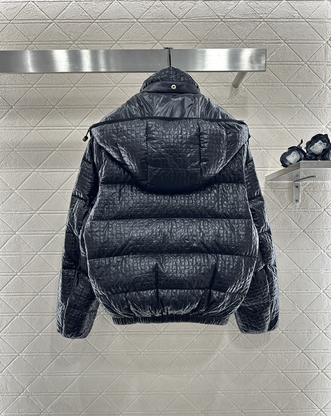 ♥Moncle*♥2025新品上架 连帽可拆卸羽绒服外套定制YB进口防风防水尼龙材质，其工艺还原，升级材