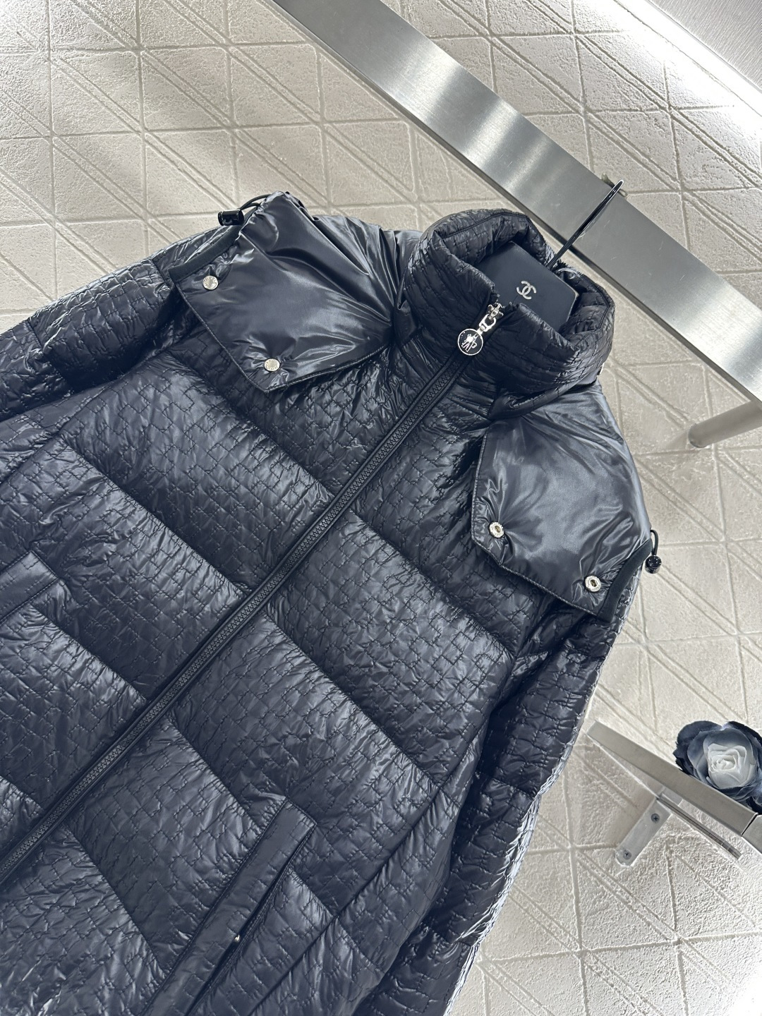 ♥Moncle*♥2025新品上架 连帽可拆卸羽绒服外套定制YB进口防风防水尼龙材质，其工艺还原，升级材