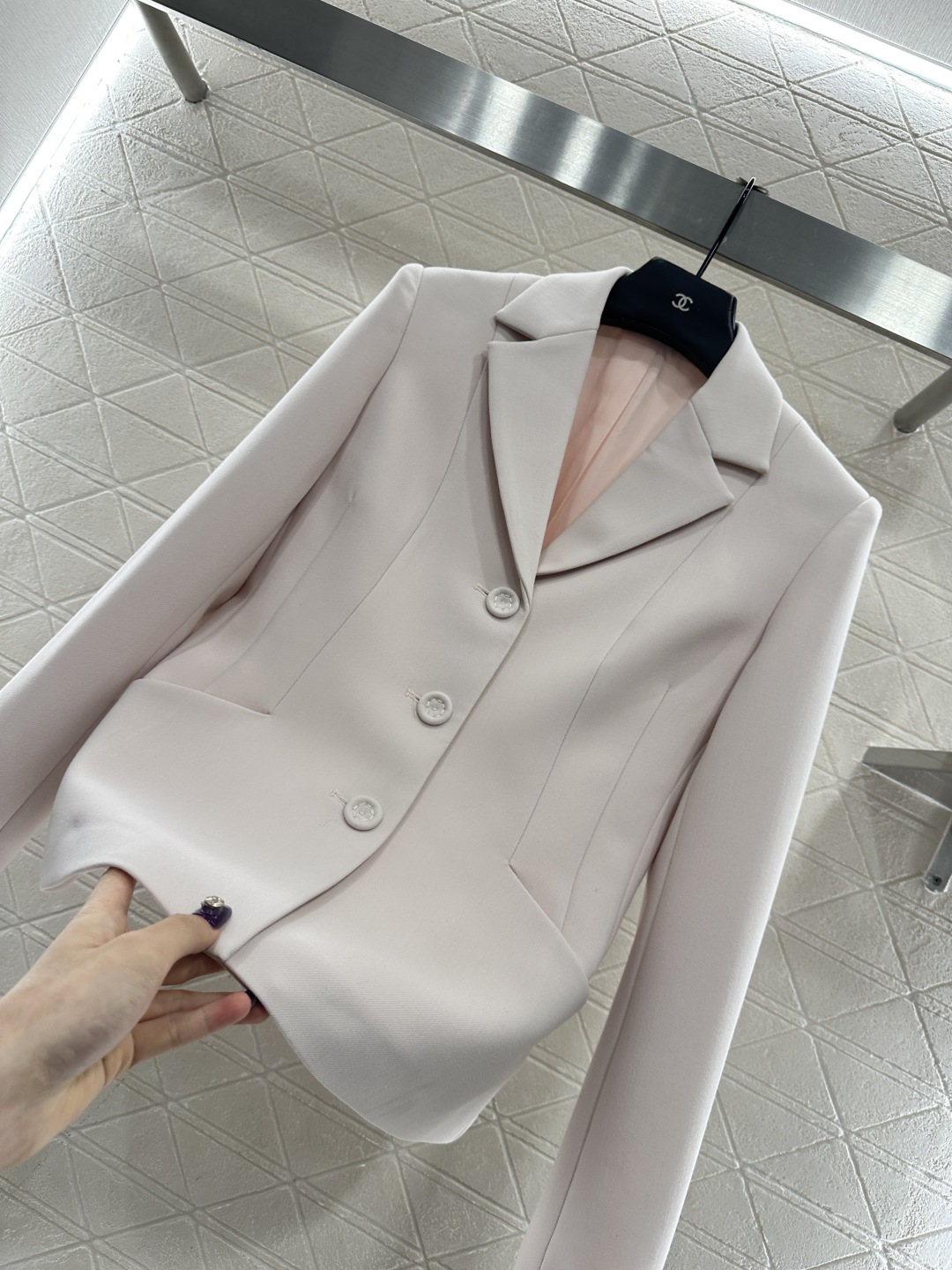 ♥Dio*♥2025新品上架 翻领收腰西装外套定制YB进口人棉材质，质感光泽高级，垂顺有型，正肩廓形西装
