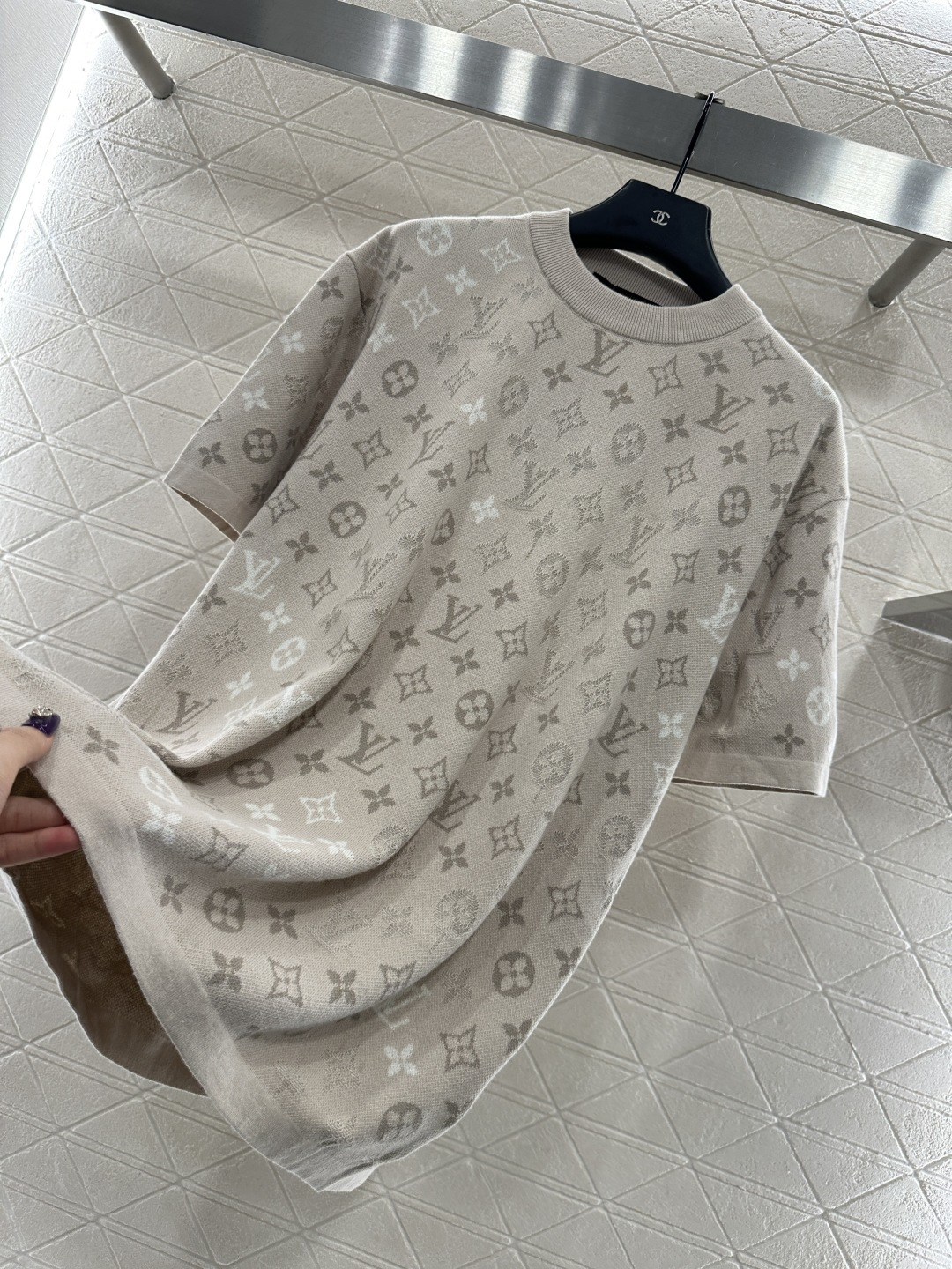 ♥Louis Vuitto*♥2025新品上架 字母提花针织短袖定制YB全棉纱线织造，质感高级，舒适柔软