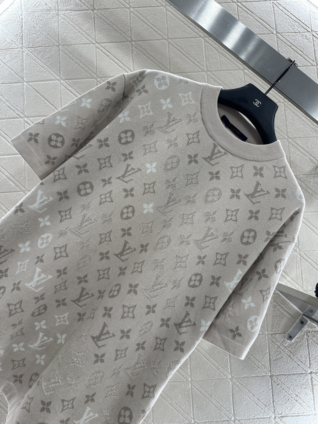 ♥Louis Vuitto*♥2025新品上架 字母提花针织短袖定制YB全棉纱线织造，质感高级，舒适柔软