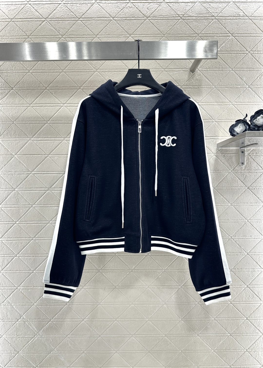 ♥Celin*♥2025新品上架 连帽织带外套长裤套装定制YB进口羊毛混纺材质，秋冬保暖厚度，舒适有型，