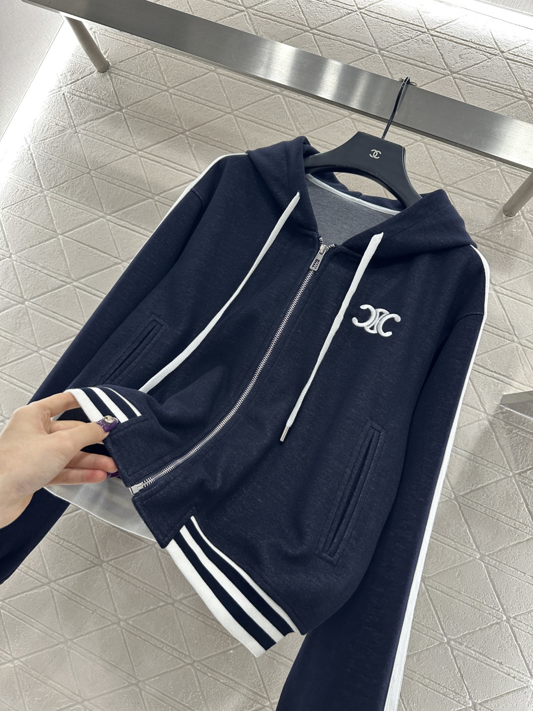 ♥Celin*♥2025新品上架 连帽织带外套长裤套装定制YB进口羊毛混纺材质，秋冬保暖厚度，舒适有型，