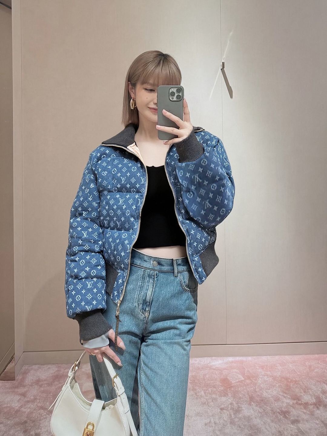 NO:605509,Cabinet sister upper body picture, alexander wang19860909柜姐上身图,,alexander wang,Women's clothing