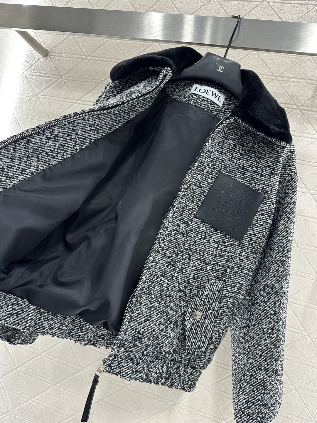 ♥Loew*♥2025新品上架 皮毛领毛呢外套定制YB进口毛呢材质，肌理明显，翻领拉链外套，质感高级，短