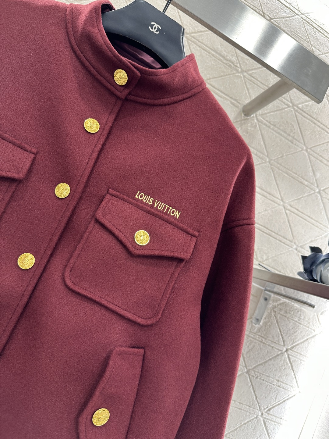 ♥Louis Vuitto*♥2025新品上架 口袋按扣夹克外套定制YB进口毛呢材质，质感光泽，挺括有型