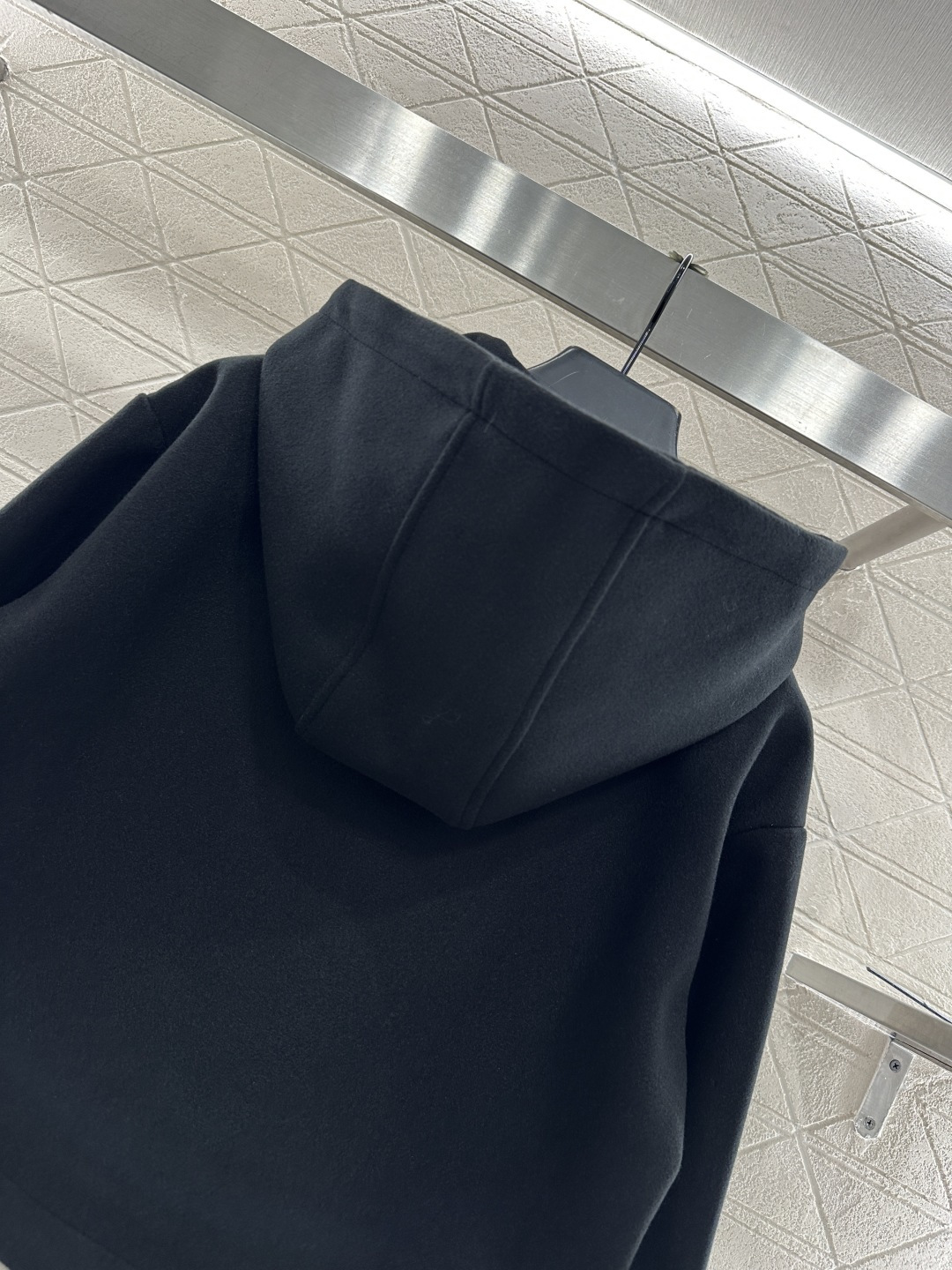 ♥Prad*♥2025新品上架 连帽毛呢拉链外套定制YB羊毛呢材质，秋冬保暖厚度，舒适好穿，挺括有型，连