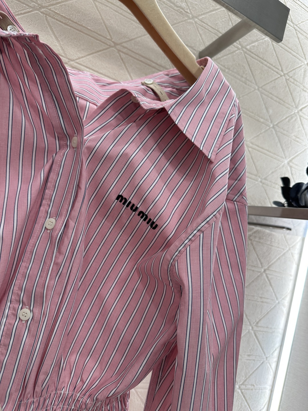 ♥Miumi*♥2025新品上架 多种穿法条纹衬衫连衣裙定制YB斜纹全棉材质，质感舒适，垂顺有型，纽扣衬
