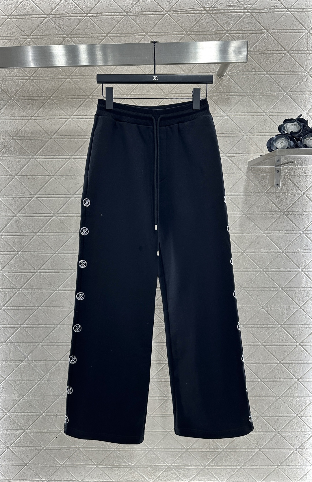 ♥Louis vuitto*♥2025新品上架 连帽亮片徽标外套长裤套装定制YB斜纹全棉材质，秋冬保暖厚