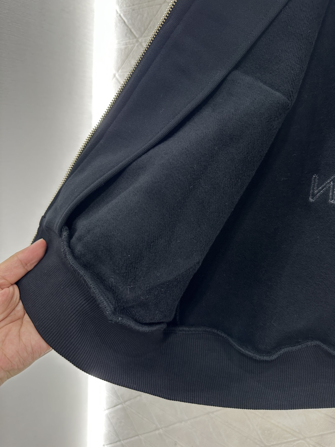 ♥Louis vuitto*♥2025新品上架 连帽亮片徽标外套长裤套装定制YB斜纹全棉材质，秋冬保暖厚