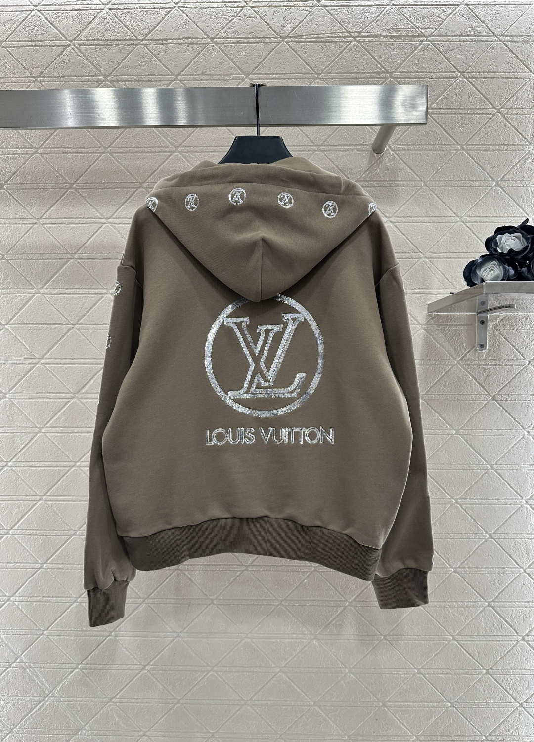 ♥Louis vuitto*♥2025新品上架 连帽亮片徽标外套长裤套装定制YB斜纹全棉材质，秋冬保暖厚