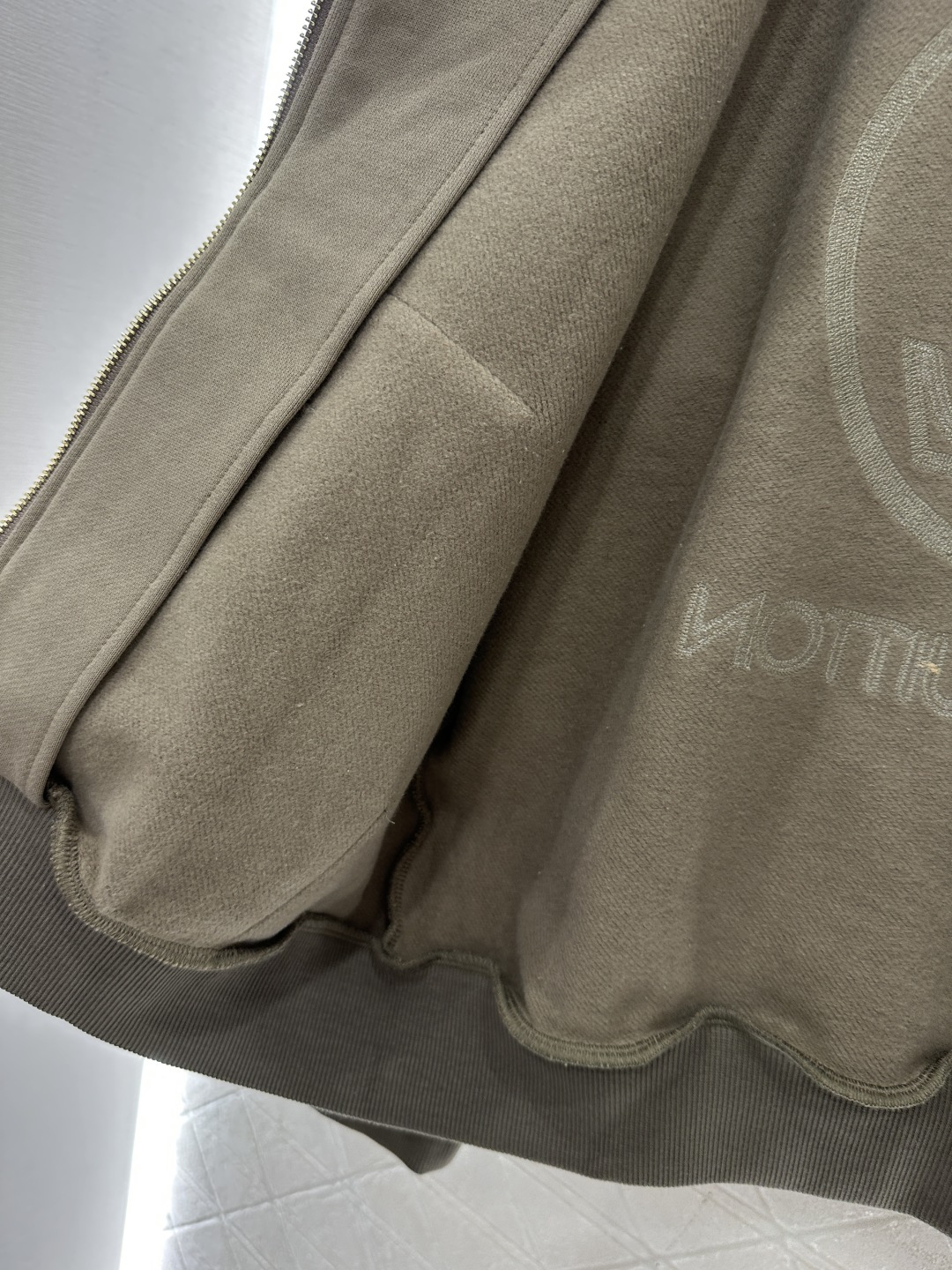 ♥Louis vuitto*♥2025新品上架 连帽亮片徽标外套长裤套装定制YB斜纹全棉材质，秋冬保暖厚