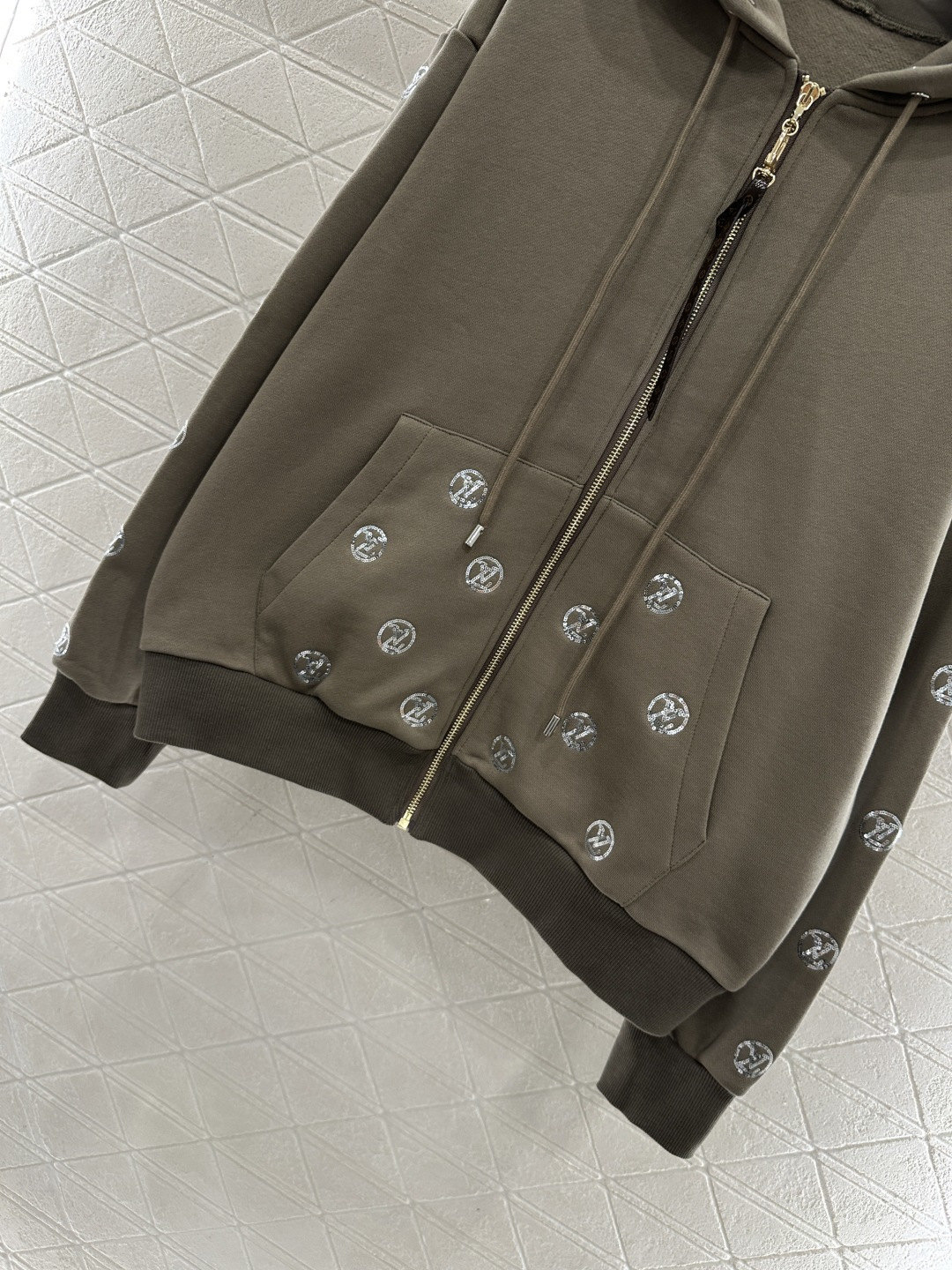 ♥Louis vuitto*♥2025新品上架 连帽亮片徽标外套长裤套装定制YB斜纹全棉材质，秋冬保暖厚
