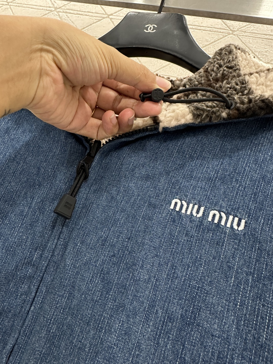 ♥Miumi*♥2025新品上架 两面穿连帽泰迪羊羔外套定制YB泰迪羊羔绒➕斜纹牛仔材质，毛量充足，防风
