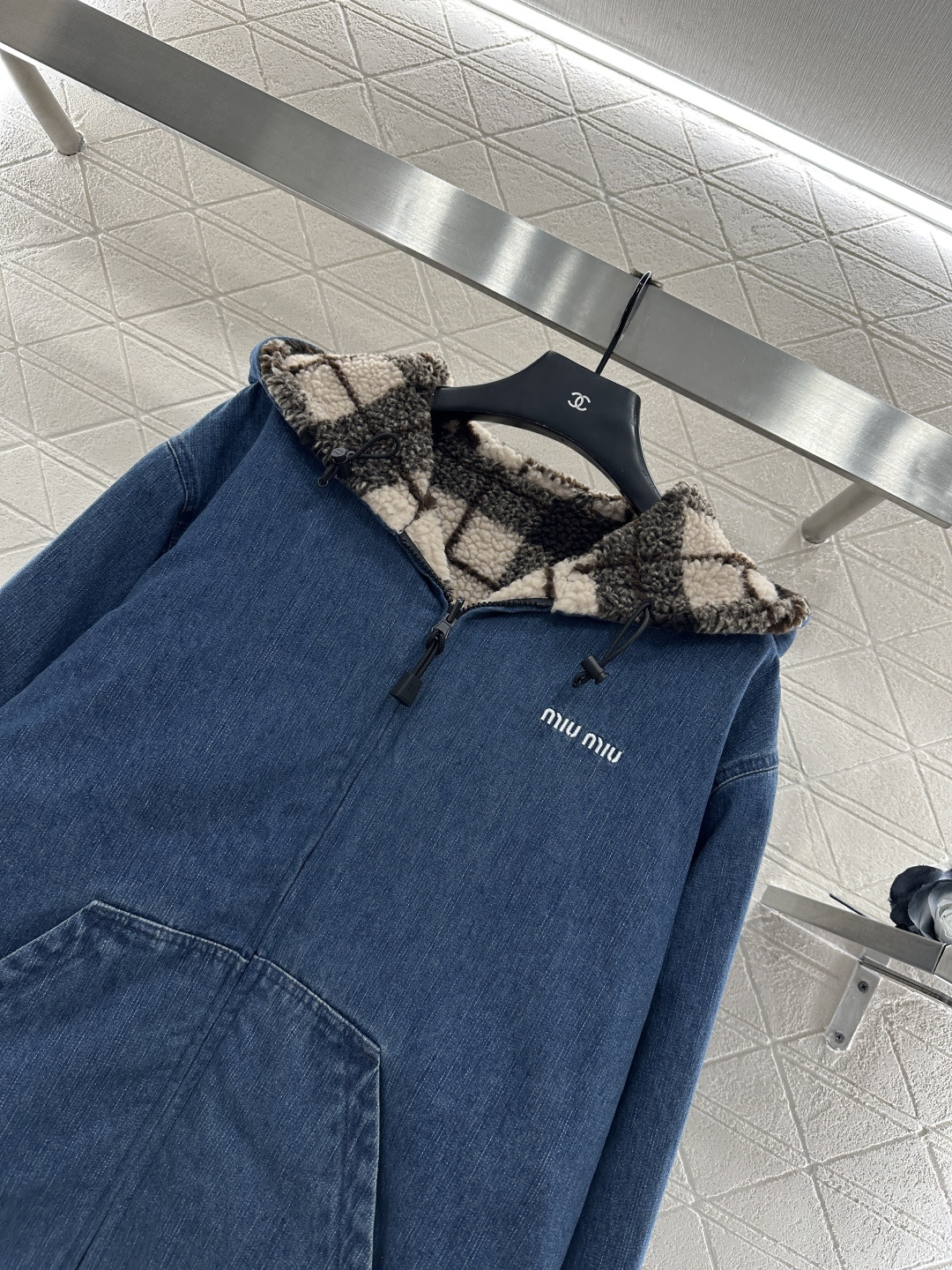 ♥Miumi*♥2025新品上架 两面穿连帽泰迪羊羔外套定制YB泰迪羊羔绒➕斜纹牛仔材质，毛量充足，防风