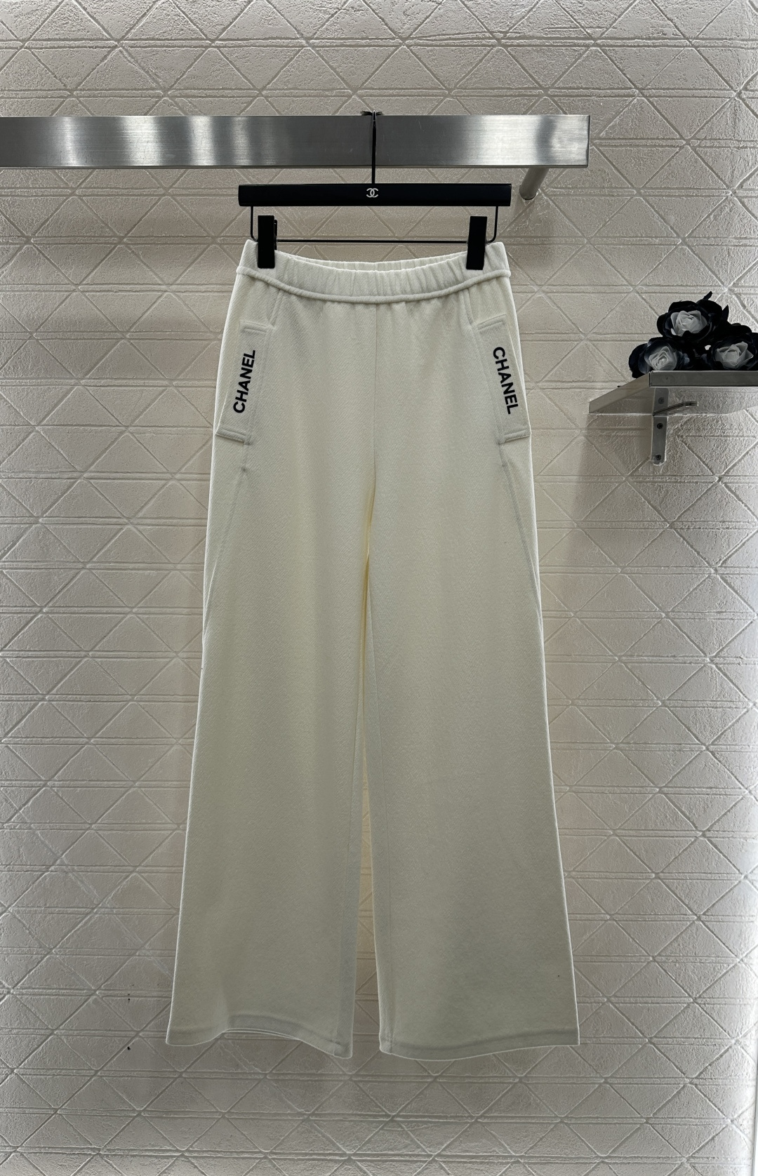 ♥Chane*♥2025新品上架 高腰阔腿长裤定制YB进口羊毛混纺材质，面料柔软舒适，光泽细腻，高腰阔腿